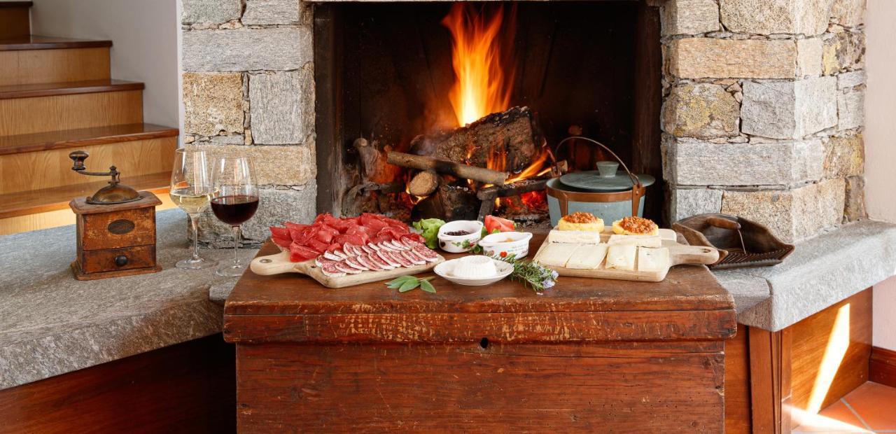 Il Como' Della Civetta - Taverna “La Fenice” Stazzona المظهر الخارجي الصورة